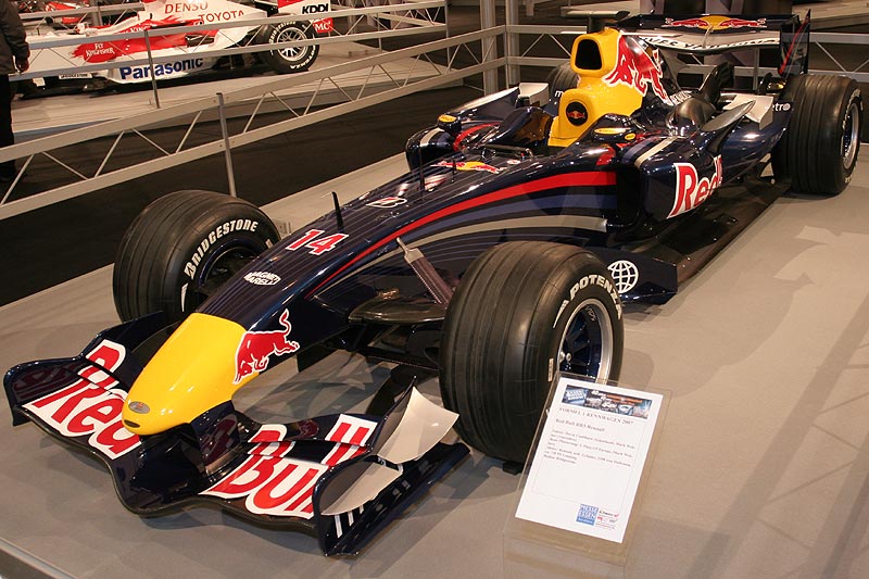 Red Bull RB3-Renault, beste Platzierung: 3. Platz GP Europa (Mark Webber), zweiter Fahrer: David Coulthard