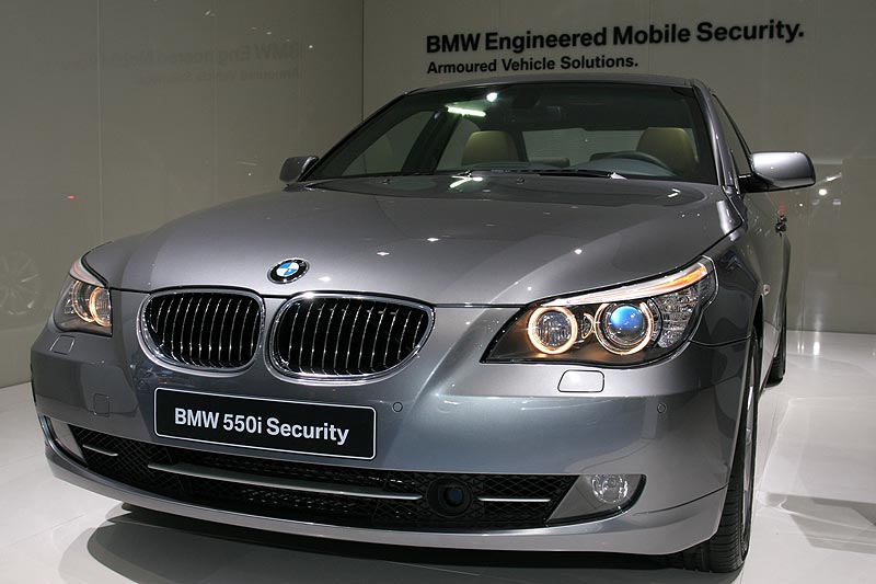 BMW 550i Security auf der IAA 2007 in Frankfurt