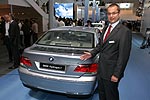 BMW stellt den Hydrogen 7 anhand eines Demonstrations-Autos mit transparenten Teilen vor