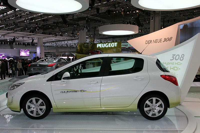 Weltpremiere auf der IAA 2007: Peugeot 308 Hybride HDI