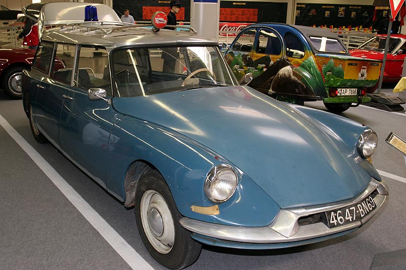 Citren Krankenwagen im unrestaurierten Original-Zustand