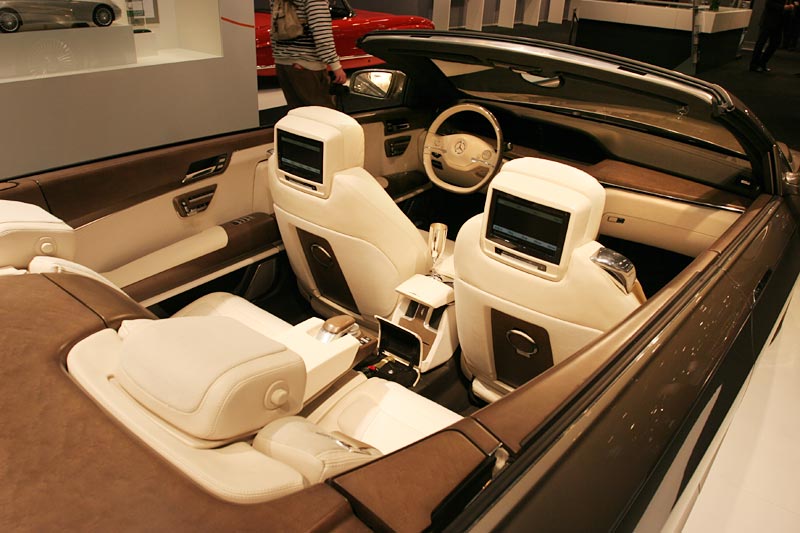 Ocean Drive. Besonderes Highlight: neuartige Kopfraumheizung AIRSCARF auf allen Pl�tzen