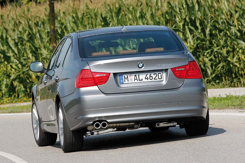 BMW 3er (Modell E90, LCI) on location