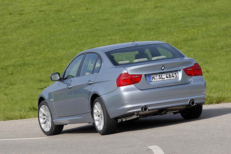 BMW 3er (Modell E90, LCI) on location