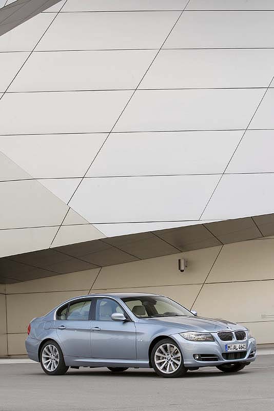 BMW 3er (Modell E90, LCI) on location