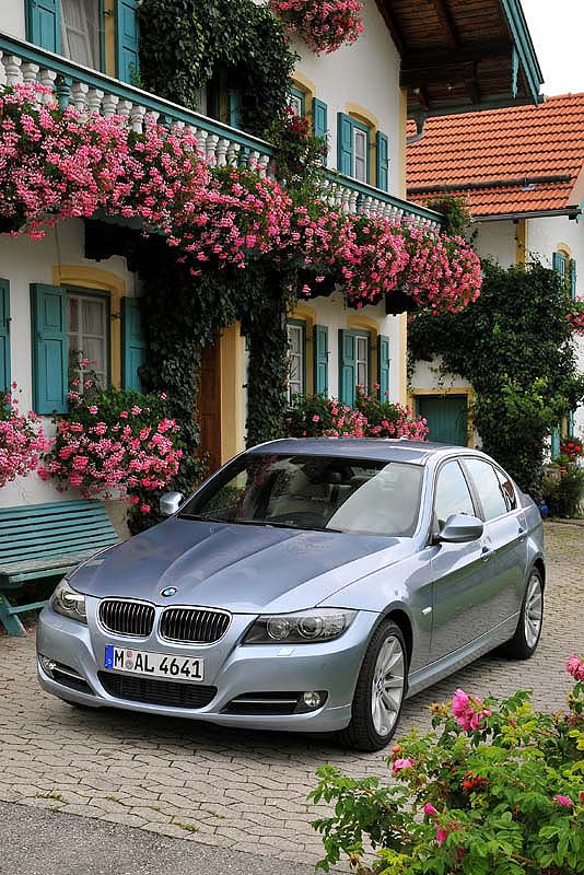 BMW 3er (Modell E90, LCI) on location