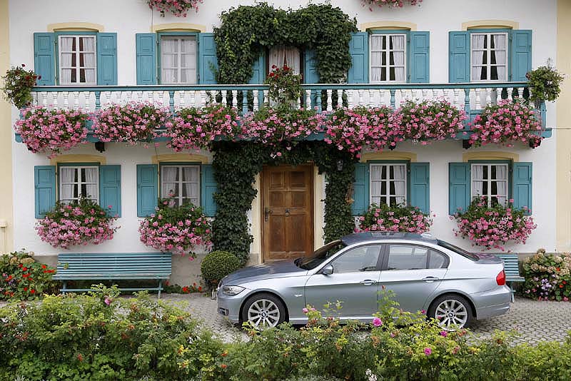 BMW 3er (Modell E90, LCI) on location