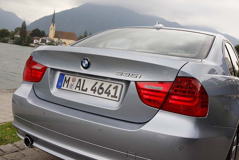 BMW 3er (Modell E90, LCI) on location