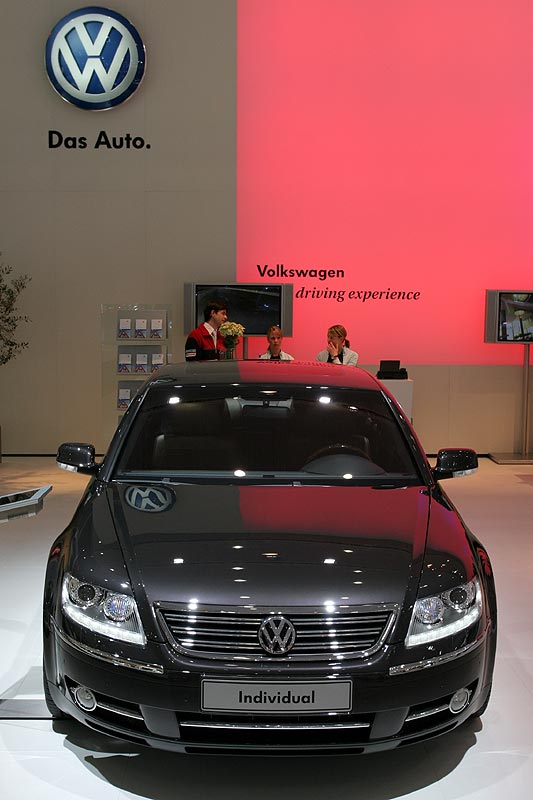 VW Phaeton 4.0 Individual, VW-Messe-Stand auf der AMI 2008 in Leipzig