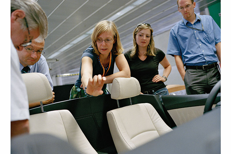 Hilke Sch�r (Design Material und Farbe BMW Z4), Nadya Arnaout (Design Interieur BMW Z4)