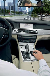 BMW ConnectedDrive: Freier Internetzugang im Fahrzeug