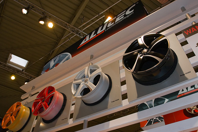 Alufelgen auf dem Stand von Alutec