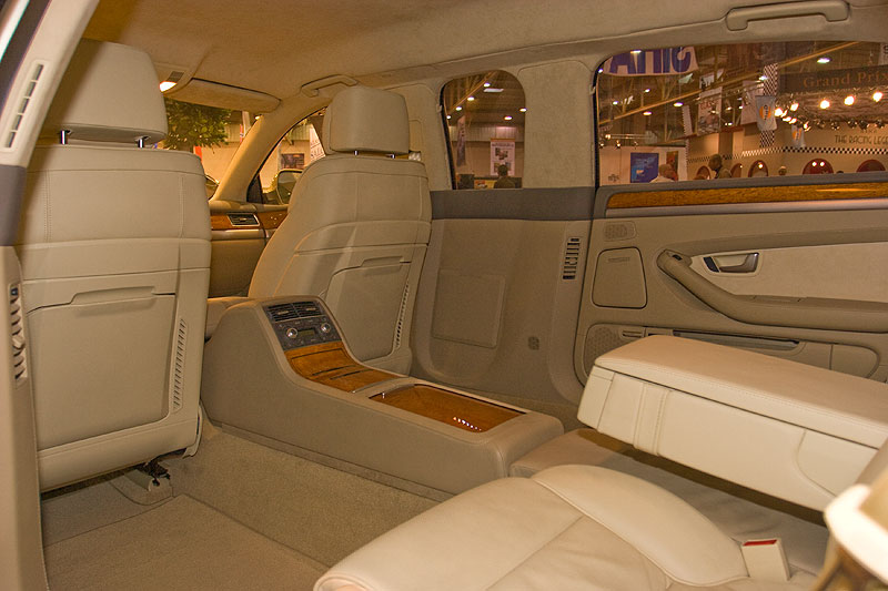 A8 W12 Stretch-Limousine