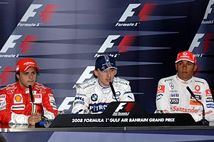 Erstmals durfte Robert Kubica in der Mitte Platz nehmen - der geholten Pole-Position sei Dank