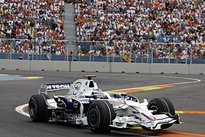 Nick Heidfeld beim F1-Qualifying auf dem Stadt-Grand-Prix von Valencia