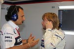 Nick Heidfeld mit seinem Renn-Ingenieur