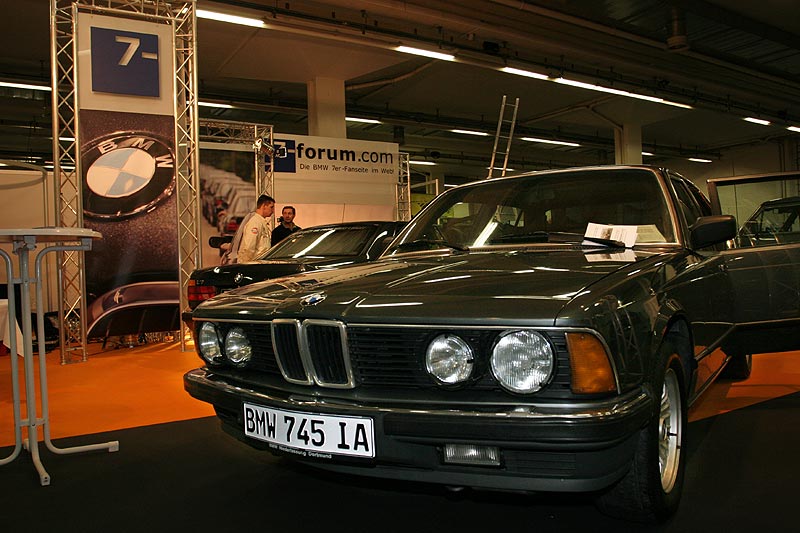 7-forum.com Messestand auf der Techno Classica 2008, der BMW 745i Executive von Peter