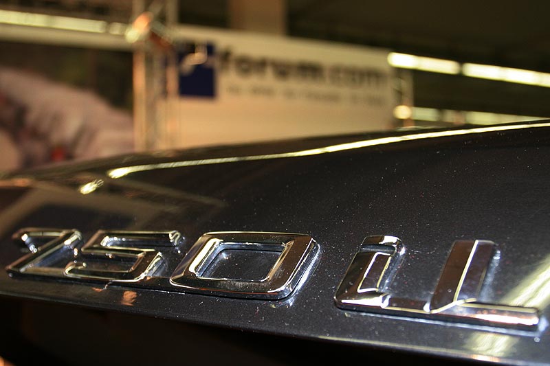 BMW 750iAL Highline, Typschild auf der Heckklappe