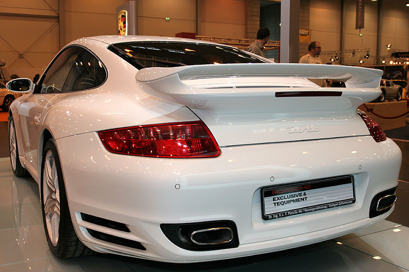 Porsche 911 Turbo, mit Lederausstattung in Individualfarbe ascotbraun fr 1.493,45 Eur