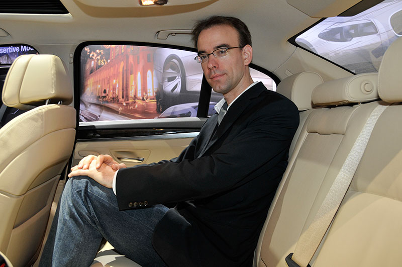 Der Autor des Beitrages ist ca. 195 cm gro� und st��t im Heck an das Dach