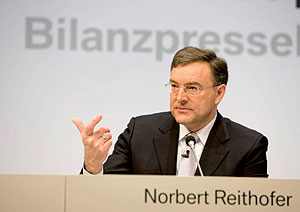 Dr. Norbert Reithofer, Vorstandsvorsitzender der BMW AG. BMW Group Bilanzpressekonferenz 2009