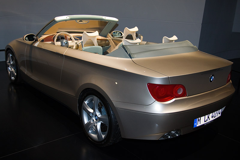 BMW CS1 aus dem Jahr 2002 gab einen ersten Ausblick auf das BMW 1er Cabrio