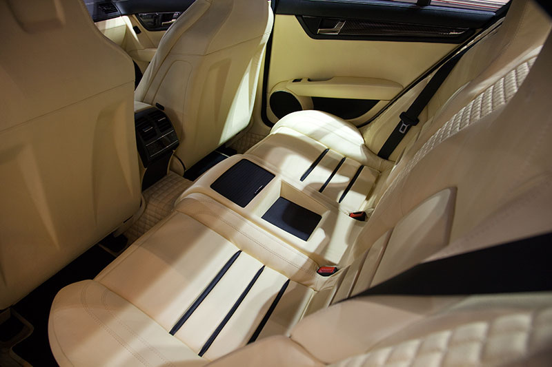 Brabus Bullit, Rckbank