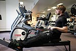 Nick Heidfeld im Fitness-Studio in Australien