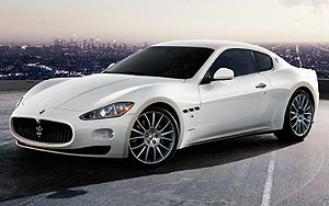Maserati wird auf dem Genfer Autosalon als neues Modell den Gran Turismo S Automatic vor.
