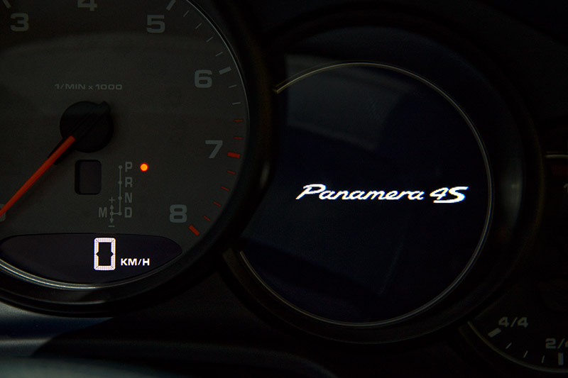 orsche Panamera 4S, Cockpit