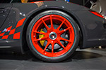mächtigere Reifen auf dem Porsche GT 3 RS: 245/35 ZR 19 vorne und 325/30 ZR 19 hinten