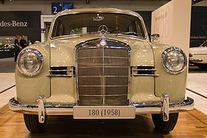 Mercedes 180,  Baujahr 1958 auf der Techno Classica 2009 in Essen
