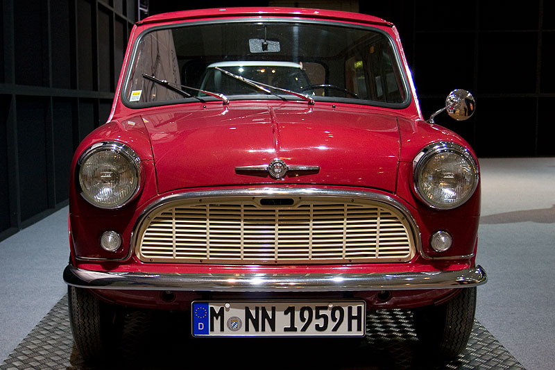 Morris Mini-Minor auf der Techno Classica 2009 in Essen