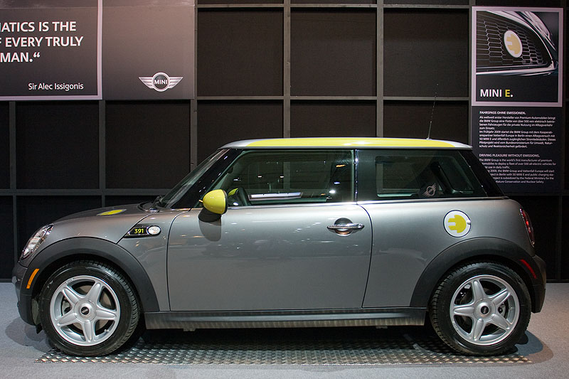 MINI E auf der Techno Classica 2009 in Essen