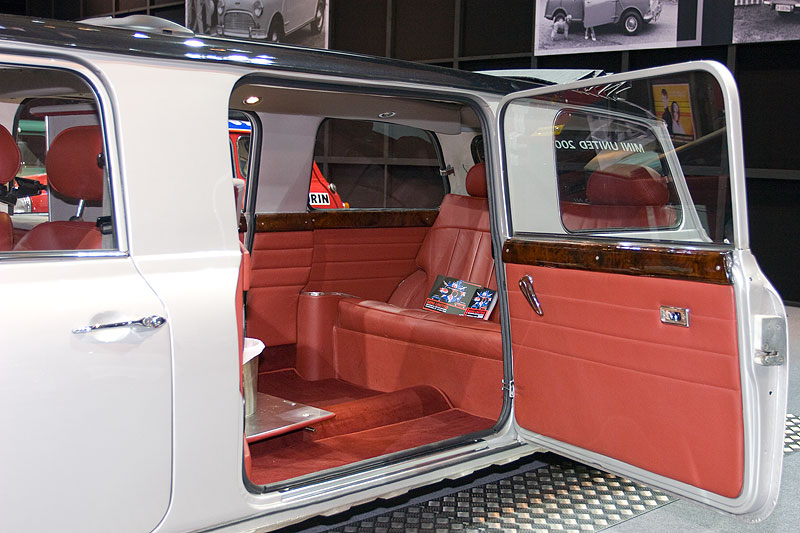 MINI Stretchlimousine auf der Techno Classica 2009 in Essen