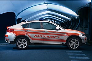 Demonstrationsfahrzeug �Notarzt� BMW X6 xDrive50i