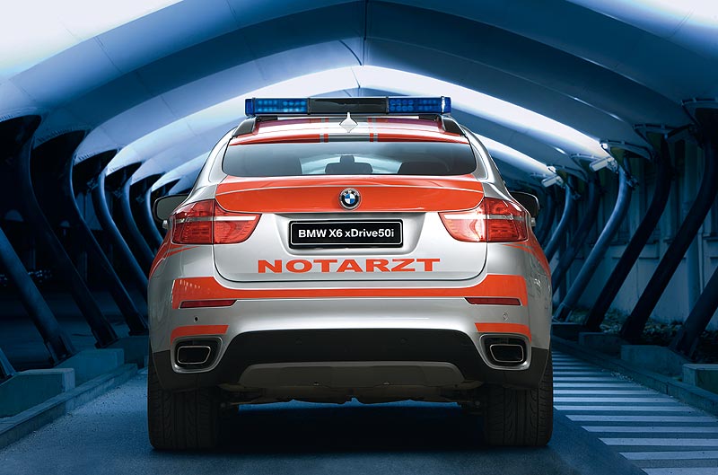 Demonstrationsfahrzeug �Notarzt� BMW X6 xDrive50i