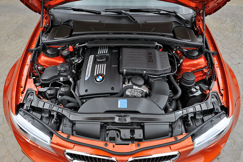 BMW 1er M Coupe, Motorraum