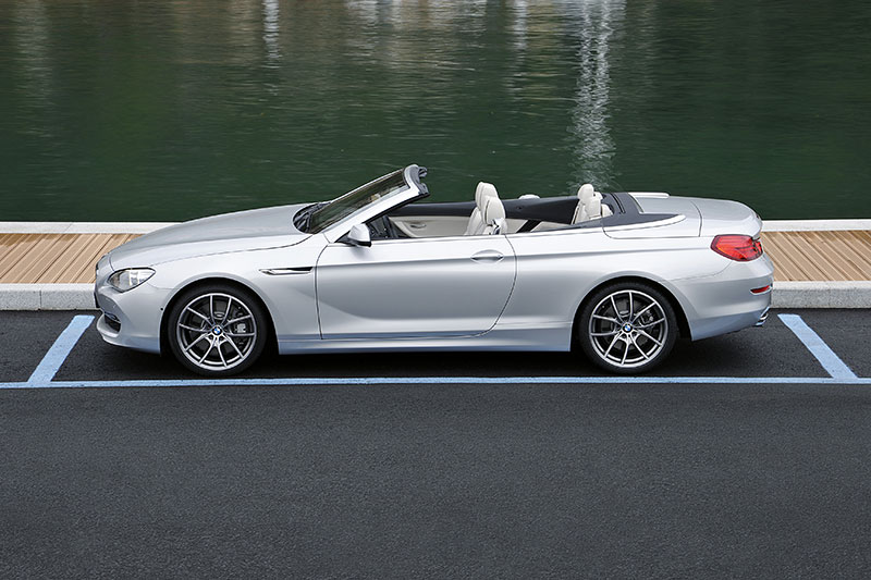 BMW 6er Cabrio (Modell F12): es stehen zwei Uni- und sieben Metallic-Farbtöne zur Auswahl. Neu sind: Vermilionrot, Havannabraun und Orionsilber.