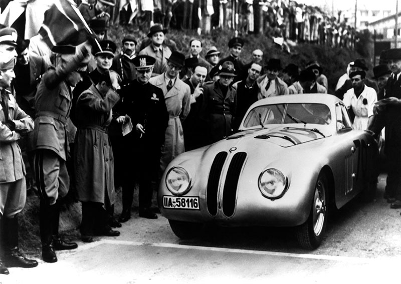 BMW 328 Touring Coup beim Start zum I. Gran Premio Brescia delle Mille Miglia, 28.04.1940