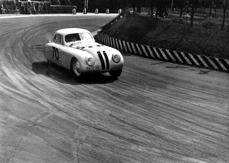 BMW 328 Touring Coup� w�hrend des I. Gran Premio Brescia delle Mille Miglia, 28.04.1940