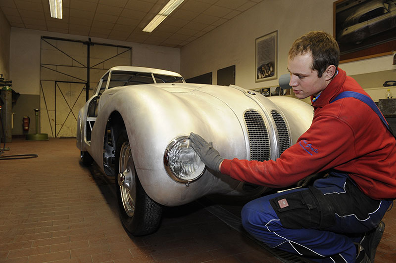 Aufbau BMW 328 Kamm Coupe