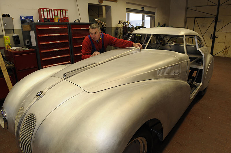 Aufbau BMW 328 Kamm Coupe