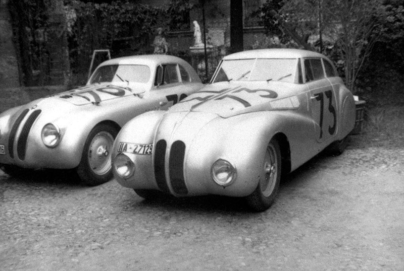Die beiden BMW 328 Coups beim I. Gran Premio Brescia delle Mille Miglia, 28.04.1940