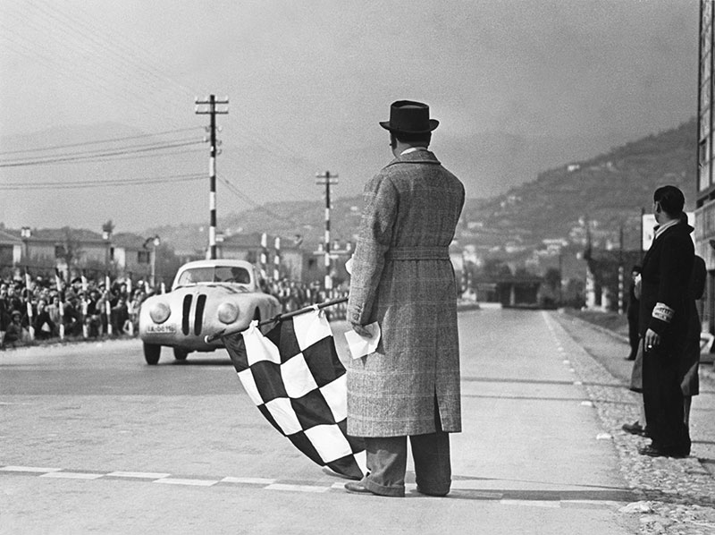 Zieldurchfahrt beim I. Gran Premio Brescia delle Mille Miglia, 28. April 1940