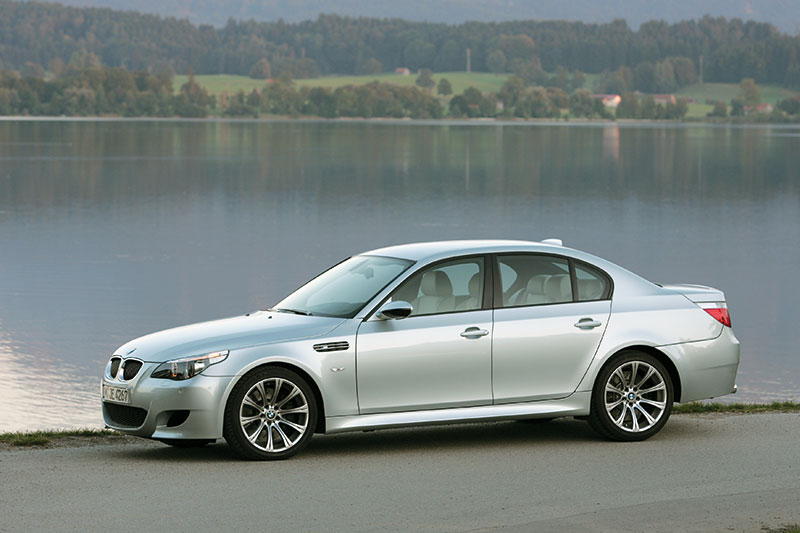 BMW M5, Modell E60