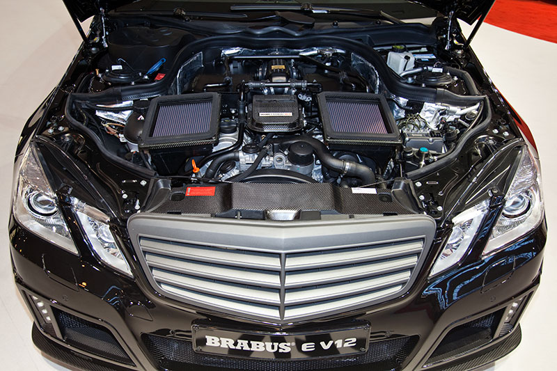 Brabus E V12, Motorraum: 6.223 ccm groer V12-Motor, 800 PS bei 5.500 U/Min., max. Drehmoment: 1.420 Nm.