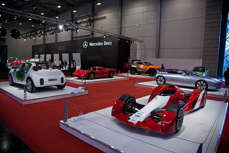 Essen Motor Show 2010, Design Sonderausstellung mit dem Fioravanti LF im Vordergrund.