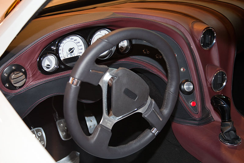 Sbarro Espera Essenza, nur 850 kg schwer, mit 2.5 Liter BMW-Motor