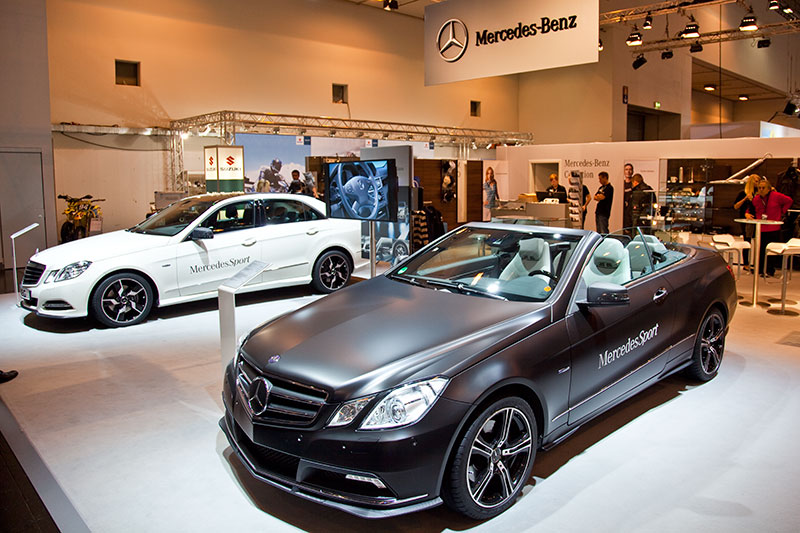 Mercedes Hndler Lueg in Halle 3 auf der Essen Motor Show 2010